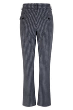Afbeelding in Gallery-weergave laden, ZOSO JESSICA PRINTED TRAVEL PANT carbon/off white
