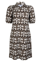 Load image into Gallery viewer, ZOSO LIVAS PRINTED TRAVEL DRESS taupe/black

