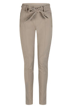 Afbeelding in Gallery-weergave laden, ZOSO VERONICA TRAVEL PANT WITH ZIPPER taupe
