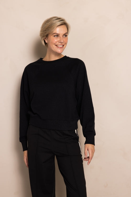 ZHRILL PULL RITU black