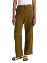 Afbeelding in Gallery-weergave laden, TOM TAILOR DENIM TEXTURED SOFT PANTS golden olive green
