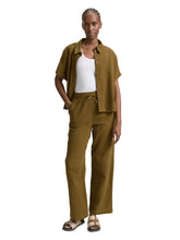 Afbeelding in Gallery-weergave laden, TOM TAILOR DENIM TEXTURED SOFT PANTS golden olive green
