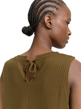 Afbeelding in Gallery-weergave laden, TOM TAILOR DENIM STRUCTURED TOP WITH BOW golden olive green
