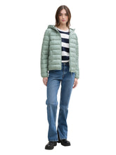 Load image into Gallery viewer, TOM TAILOR DENIM LIGHTWEIGHT PUFFER JACKET gleam jade green
