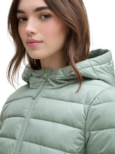 Load image into Gallery viewer, TOM TAILOR DENIM LIGHTWEIGHT PUFFER JACKET gleam jade green
