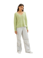 Afbeelding in Gallery-weergave laden, TOM TAILOR DENIM COZY V-NECK PULLOVER dusty pear green melange
