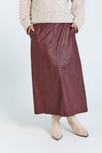 Afbeelding in Gallery-weergave laden, FREEQUENT SKIRT HARLEY FAUX LEATHER port royale
