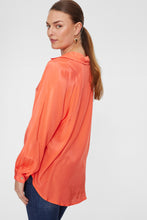 Afbeelding in Gallery-weergave laden, FREEQUENT BLOUSE MADDE BIG SHIRT hot coral
