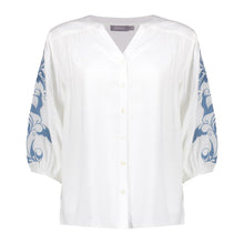 Afbeelding in Gallery-weergave laden, GEISHA BLOUSE EMBROIDERY SLEEVES off white/light blue

