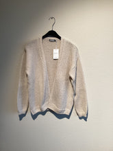 Afbeelding in Gallery-weergave laden, GEISHA CARDIGAN BASIC off white
