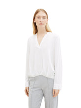 Afbeelding in Gallery-weergave laden, TOM TAILOR BLOUSE WITH PLEAT DETAIL whisper white
