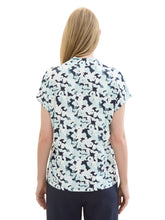 Afbeelding in Gallery-weergave laden, TOM TAILOR T-SHIRT CREPE V-NECK blue small floral design
