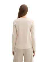 Afbeelding in Gallery-weergave laden, TOM TAILOR T-SHIRT V-NECK INTERLOCK dusty beige
