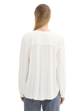 Afbeelding in Gallery-weergave laden, TOM TAILOR FEMININE SOLID BLOUSE whisper white
