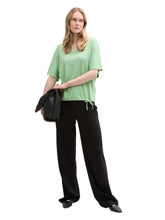 Afbeelding in Gallery-weergave laden, TOM TAILOR T-SHIRT CUPRO V-NECK true green
