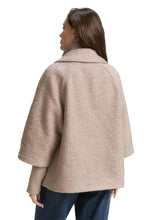 Afbeelding in Gallery-weergave laden, TOM TAILOR BOUCLÉ CAPE JACKET beige melange
