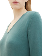 Afbeelding in Gallery-weergave laden, TOM TAILOR SWEATER BASIC V-NECK sea pine green

