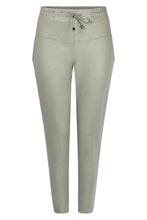 Afbeelding in Gallery-weergave laden, ZOSO CHARME COATED LUXURY TROUSER green
