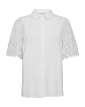 Afbeelding in Gallery-weergave laden, FREEQUENT SHIRT LARA CUTWORK EMBROIDERY brilliant white
