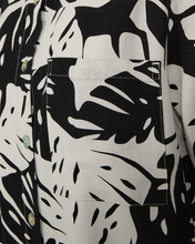 Afbeelding in Gallery-weergave laden, FREEQUENT SHIRTDRESS LAVISCO ALL OVER PRINT moonbeam w. black
