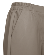Load image into Gallery viewer, FREEQUENT BROEK VEGGY FAUX LEATHER FULL LENGTH desert taupe
