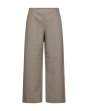 Load image into Gallery viewer, FREEQUENT BROEK VEGGY FAUX LEATHER FULL LENGTH desert taupe
