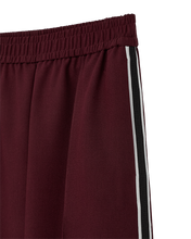 Load image into Gallery viewer, FREEQUENT BROEK SOFIA SPORTY DECO TAPE port royale w. star off white
