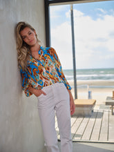 Load image into Gallery viewer, TRAMONTANA BLOUSE SPRING IKAT print whites
