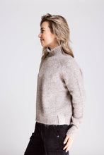 Load image into Gallery viewer, ZHRILL PULLOVER AINO pine bark
