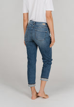 Load image into Gallery viewer, ANGELS JEANS DARLEEN CROP TU TAPE MID BLUE USED DESTROYED
