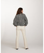 Load image into Gallery viewer, TRAMONTANA TROUSERS FLARED HEAVY TWILL CREAM
